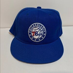 NWT PHILADELPHIA 76SIXERS SNAP BACK HAT